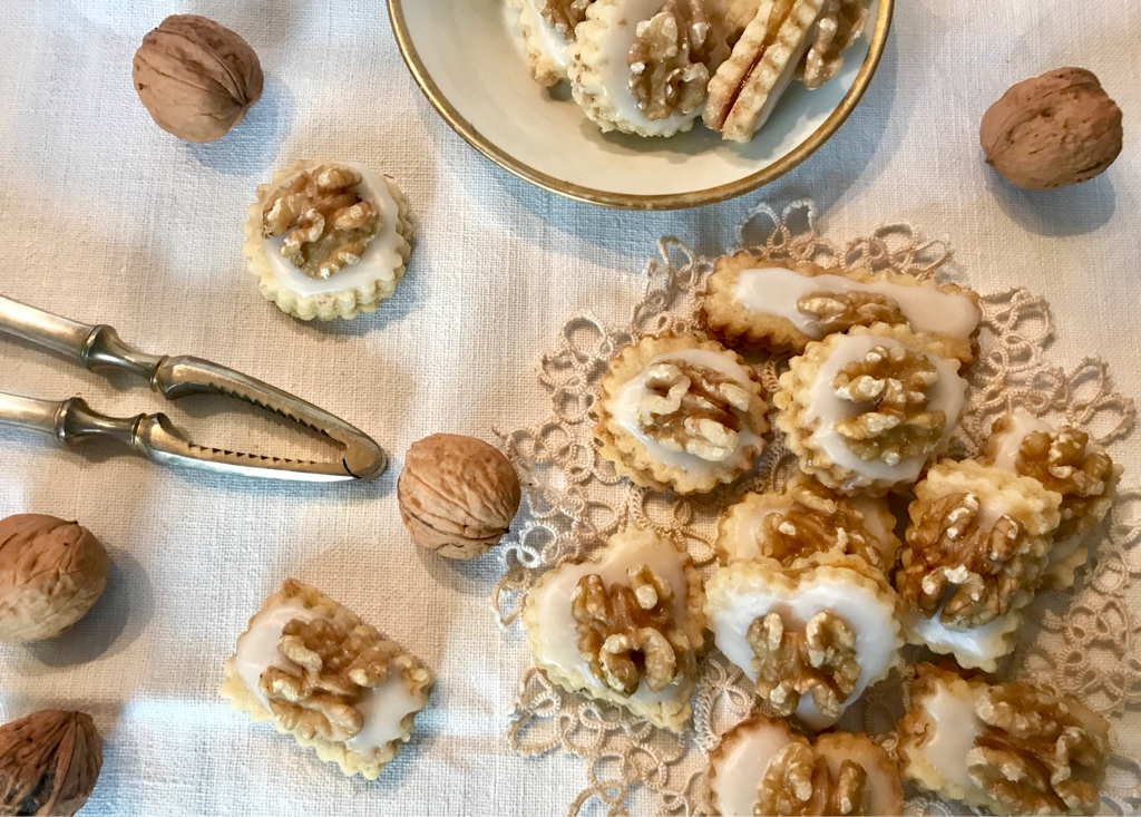 Walnußgebäck – Das große Carolinarikum