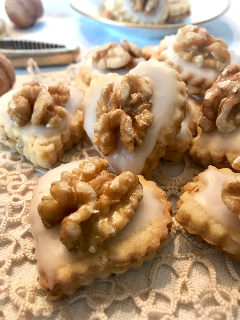 Walnußgebäck – Das große Carolinarikum