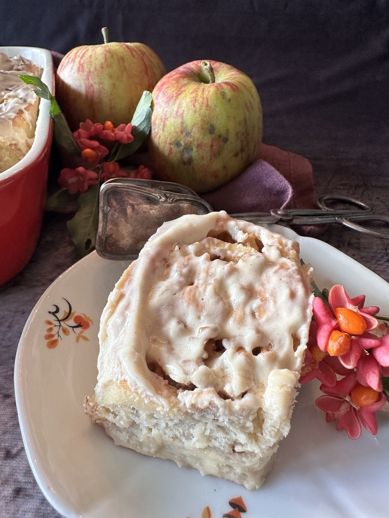 Apfel-Walnuß-Zimtschnecken mit Cider-Frosting – Das große Carolinarikum